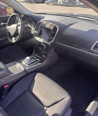 2022 Chrysler 300 Touring