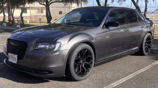 2022 Chrysler 300 Touring
