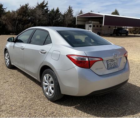 Photo 4 of 6 of 2014 Toyota Corolla LE