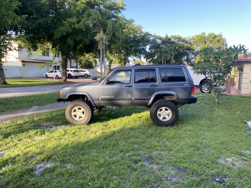2001 Jeep Cherokee Sport 4WD