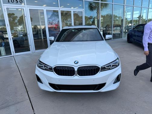 White 2025 BMW 330 i