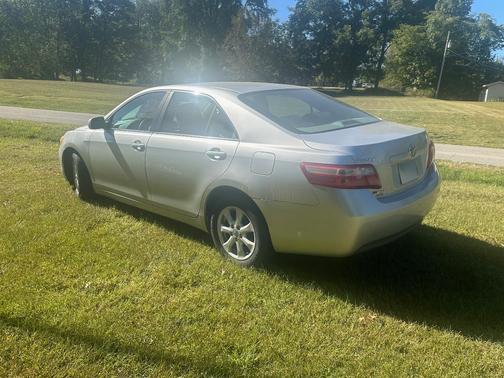 Silver 2009 Toyota Camry LE