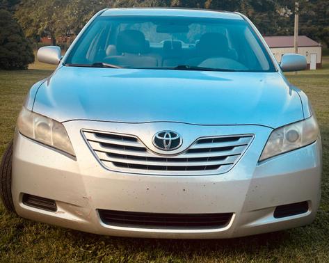 Silver 2009 Toyota Camry LE