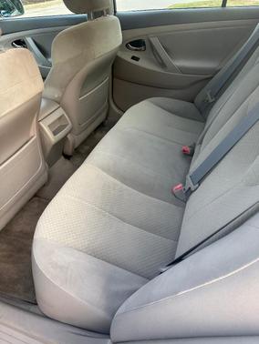 Silver 2009 Toyota Camry LE
