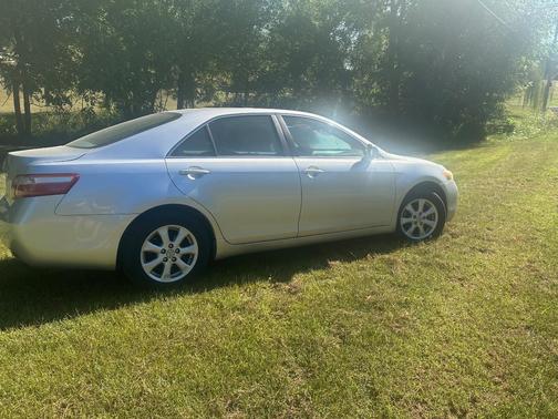 Silver 2009 Toyota Camry LE