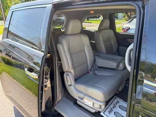 Black 2011 Honda Odyssey Touring