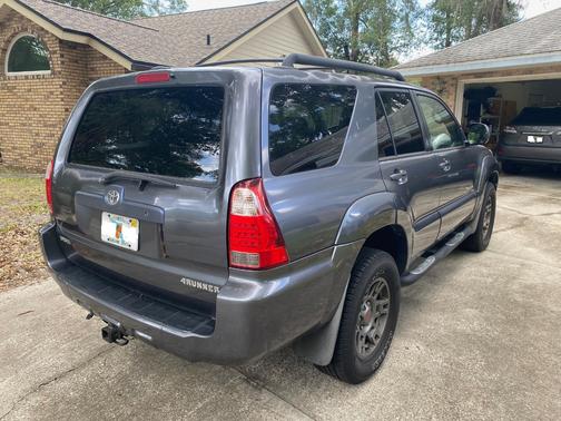 Gray 2007 Toyota 4Runner Sport
