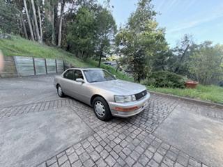 Gold 1994 Lexus LS 400 Base