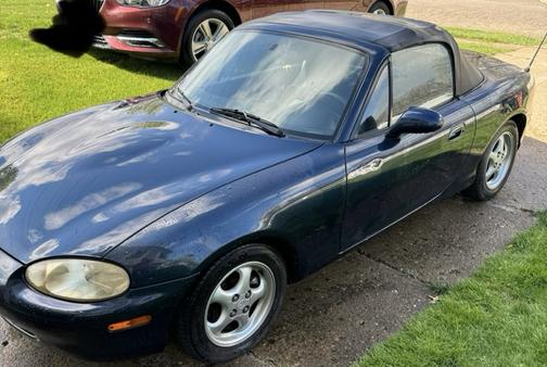 1999 Mazda MX-5 Miata Base