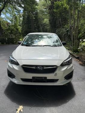 White 2017 Subaru Impreza 2.0i