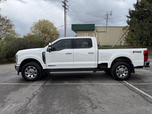 2023 Ford F-350 Lariat