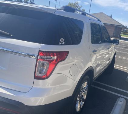 Photo 2 of 22 of 2015 Ford Explorer Limited