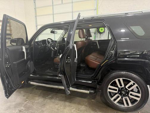 Black 2017 Toyota 4Runner Limited