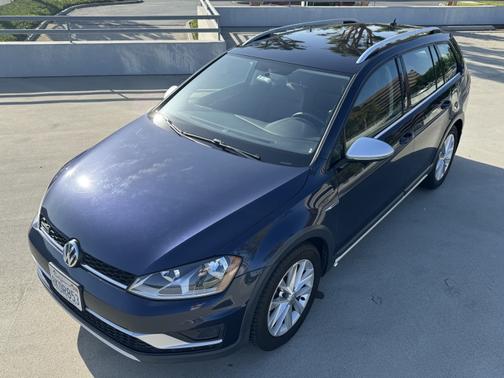 2017 Volkswagen Golf Alltrack TSI S