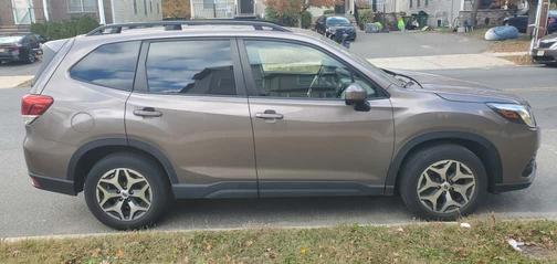 2022 Subaru Forester Premium