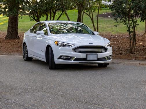 White 2017 Ford Fusion Hybrid Titanium