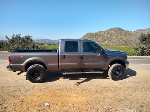 2006 Ford F-250 XLT Crew Cab Super Duty