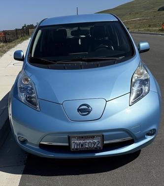 Blue 2015 Nissan Leaf SL