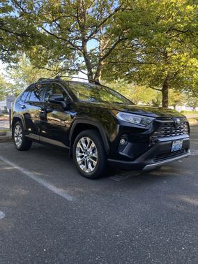 Black 2019 Toyota RAV4 Limited