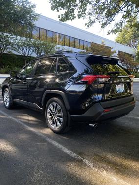Black 2019 Toyota RAV4 Limited