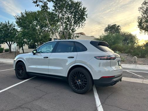 2021 Porsche Cayenne Cayenne
