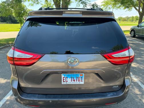 2017 Toyota Sienna XLE Premium