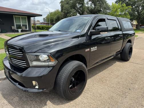 2016 RAM 1500 Sport