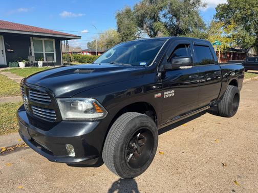 2016 RAM 1500 Sport