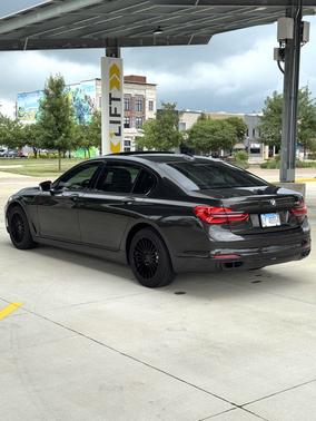 2016 BMW 740 i