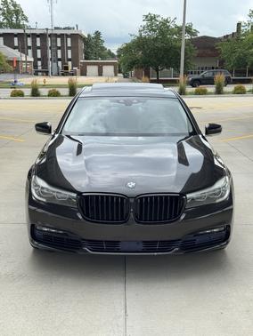 2016 BMW 740 i