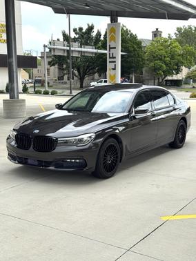 2016 BMW 740 i
