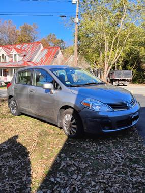 2010 Nissan Versa 1.8 S