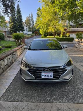 Gray 2020 Hyundai ELANTRA SEL