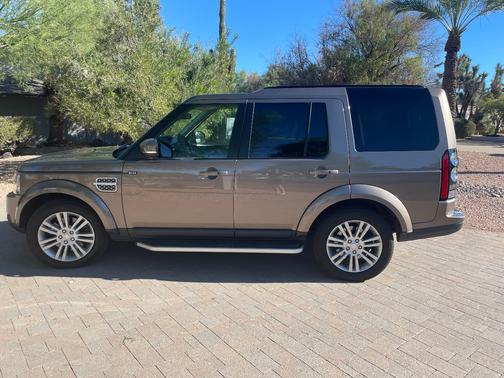2015 Land Rover LR4 Lux
