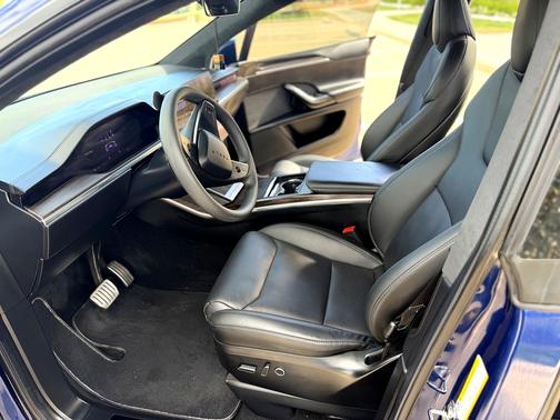 Blue 2023 Tesla Model X Base