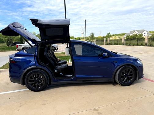 Blue 2023 Tesla Model X Base