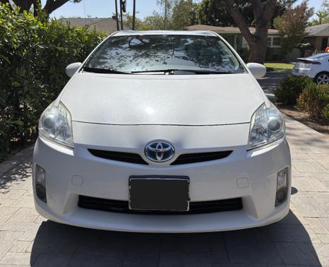 White 2010 Toyota Prius II