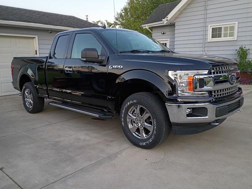 Black 2020 Ford F-150 XLT