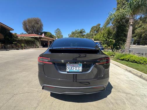 Gray 2024 Tesla Model X Long Range