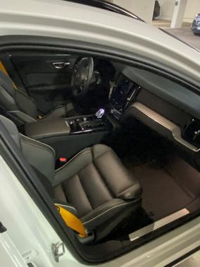 2025 Volvo V60 Plug-In Hybrid T8 AWD Polestar Engineered