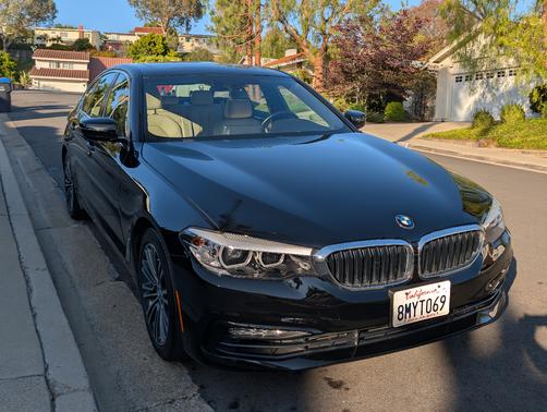 Black 2018 BMW 530e iPerformance