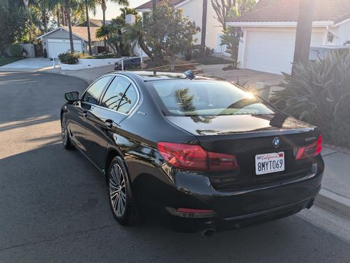 Black 2018 BMW 530e iPerformance