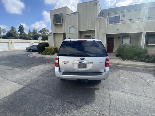 Silver 2010 Ford Expedition XLT