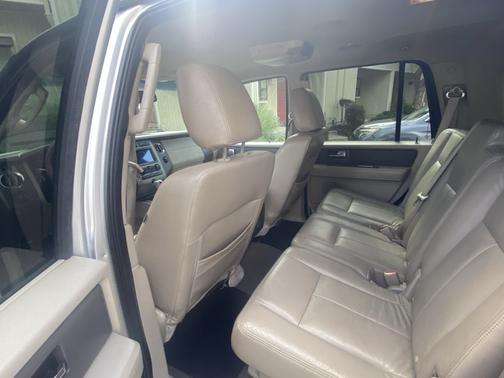Silver 2010 Ford Expedition XLT