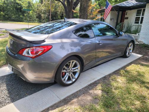 2011 Hyundai Genesis Coupe 3.8 Track