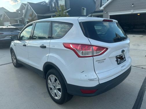 2016 Ford Escape S