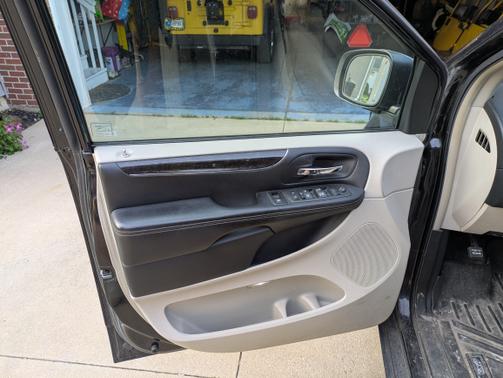 2013 Chrysler Town & Country Touring-L