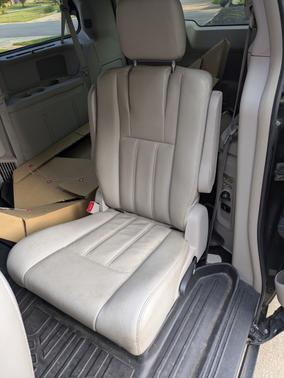 2013 Chrysler Town & Country Touring-L