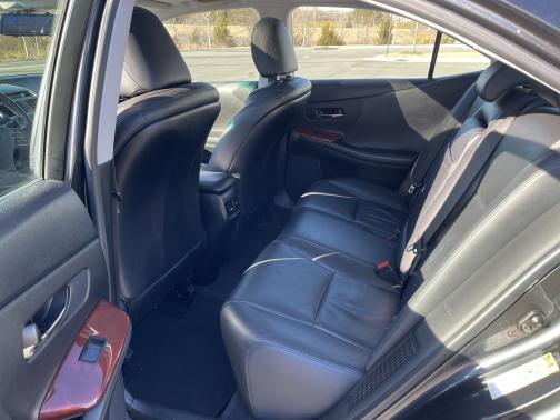 Photo 3 of 14 of 2010 Lexus HS 250h Base