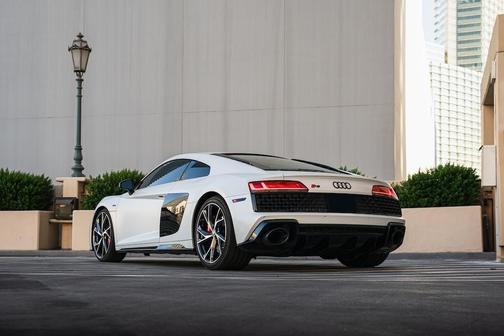White 2021 Audi R8 5.2 V10